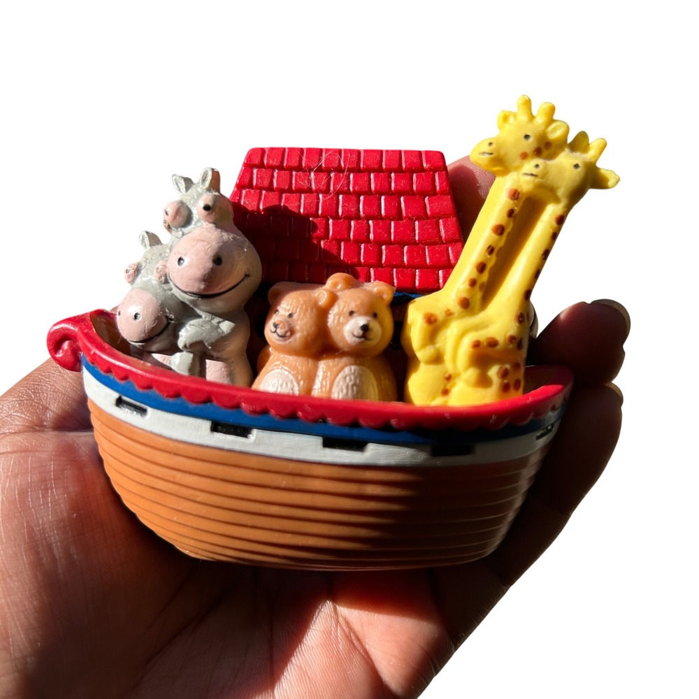 Vintage Giftco Noahs Ark Magnet Set Resin 3D Animal Figures kitchen bible